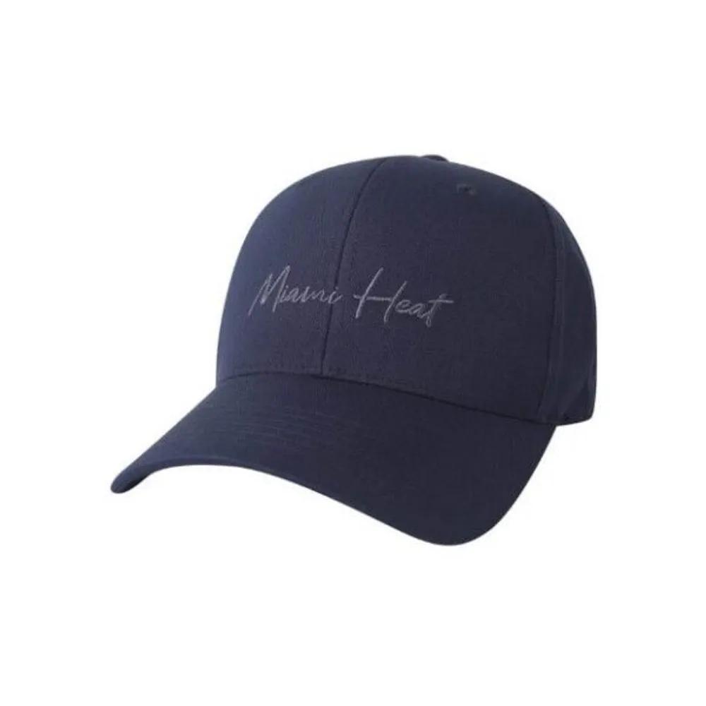 [NBA] M Cap KQC N255AP446P-NA CHI Cursive Wording Overcap HARD COMFORT CAP_HC175 FREE