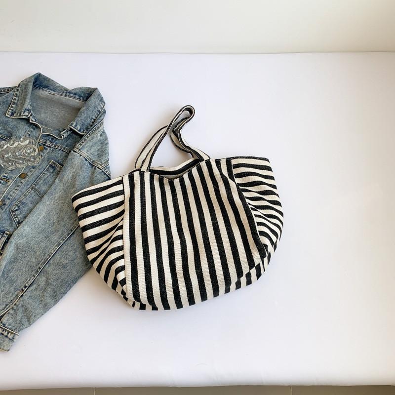 

Стильная повседневная сумка через плечо большой вместимости Черный Синий Красный Винтажный Арт Дизайн чёрный