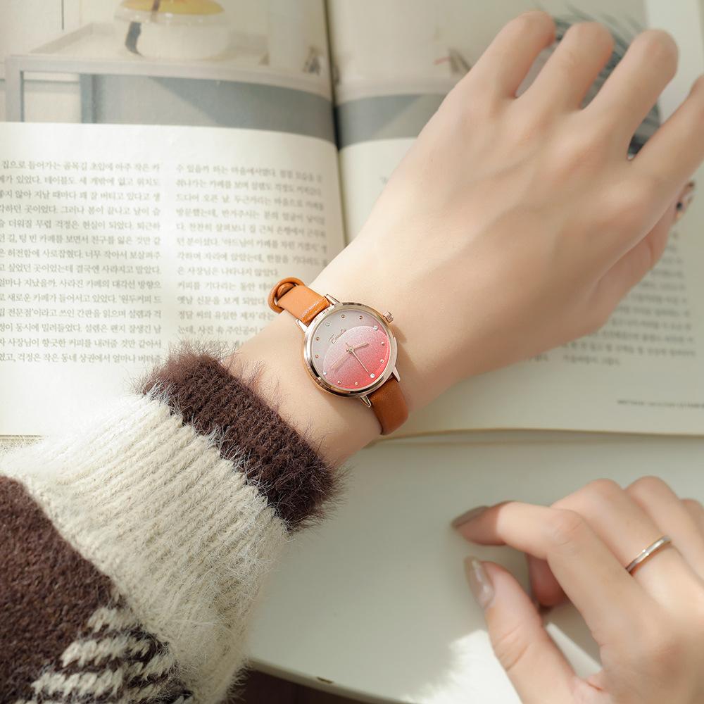 Watch Ladies Simple Small Fresh Fashion Gradient Ins Style Student Watch Quartz Watch