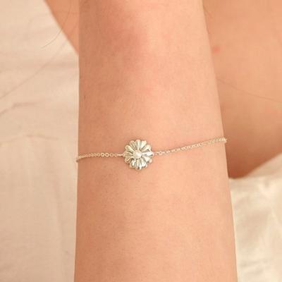 BELLOOGGI Gänseblümchen Perlenarmband(S) Gänseblümchen Süßwasserperlenarmband