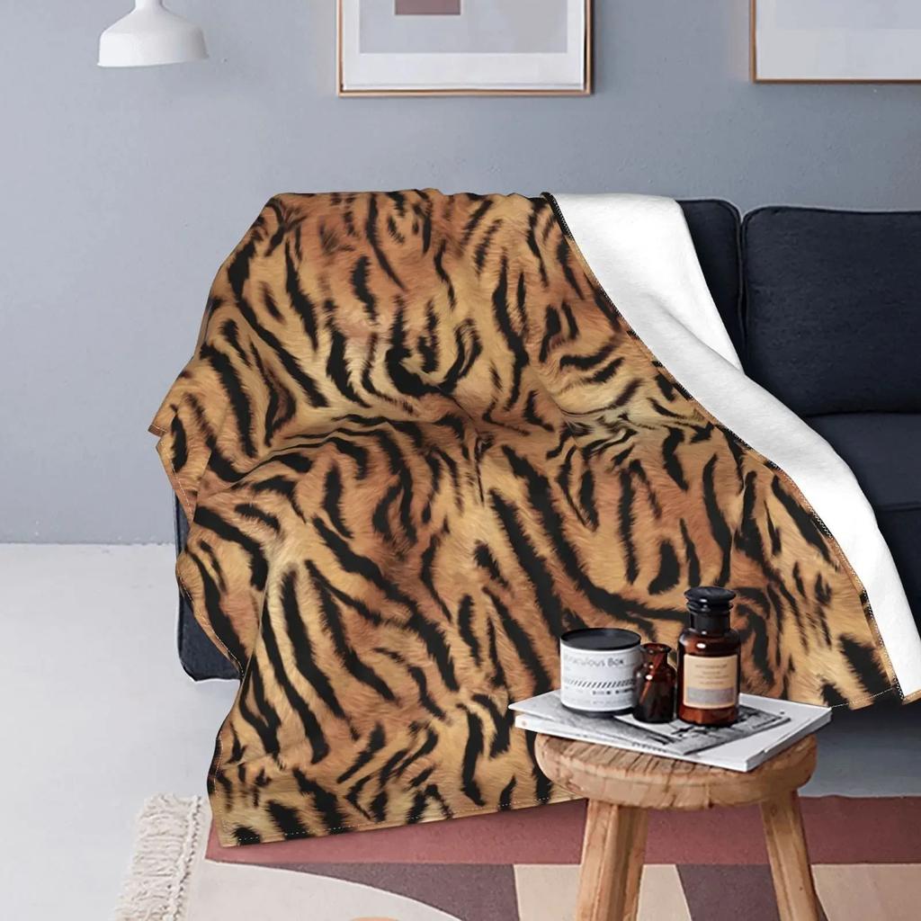 Realistic Tiger Skin Blankets Flannel Textile Decor Animal Print Skin Animal Portable Warm Throw Blankets for Bed Rug Piece King