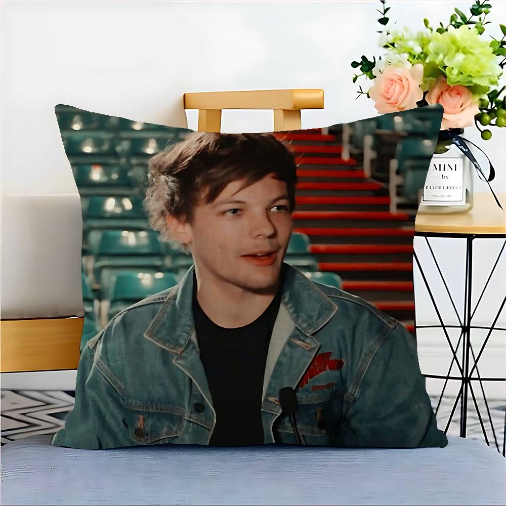 L-Louis Singer T-Tomlinsons Pillow Covers Cartoon Sofa Decorative Home Double-sided Printing Short Plush Cute Cushion Cover
