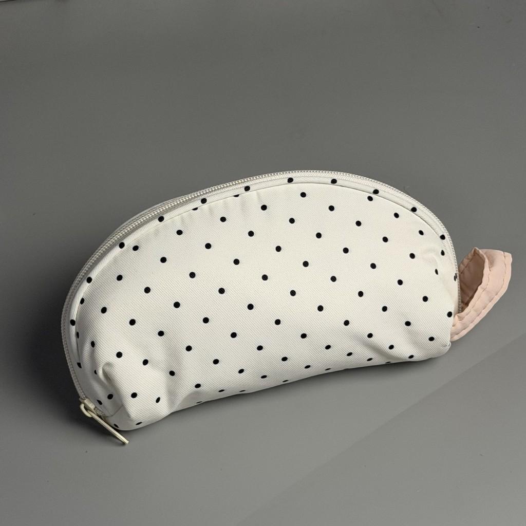 Style Large Capacity Pencil Case For Students With Fabric Material And Simple Design