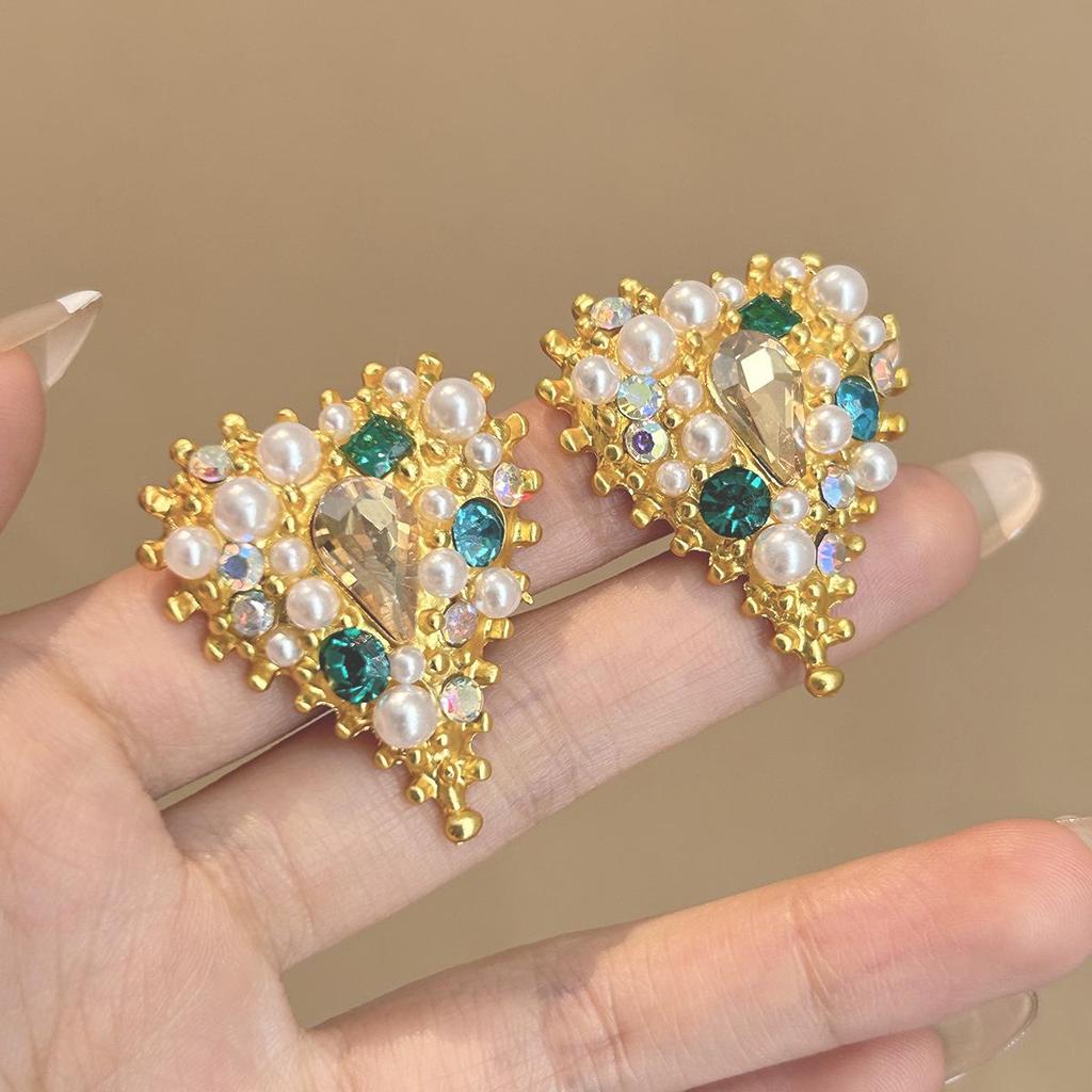 Retro Geometric Rhinestone & Pearl Drop Earrings – Luxurious, Statement Design