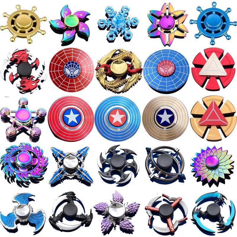 Leuchtendes, buntes Fingergyroskop aus Metall – cooles Dekompressionsspielzeug als Geschenk für Jungen und Schüler