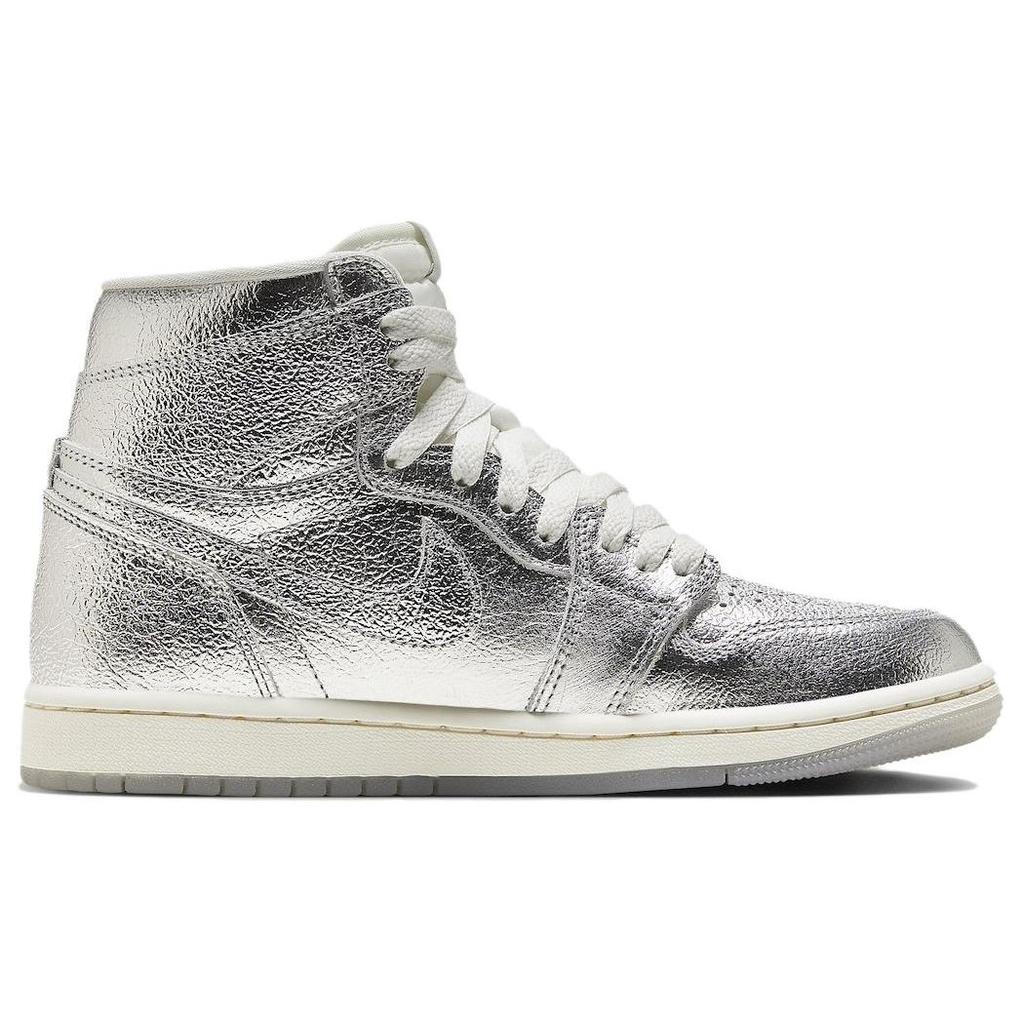 Air Jordan 1 Retro High OG Chrome Scarpe da Ginnastica da Donna Argento Metallizzato-Argento Fotone-Polvere FN7249-001
