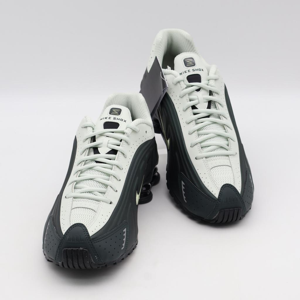 HQ1988-300 Nike Shox R4 Black Spruce Spruce Aura Black Olive Aura (Men's)