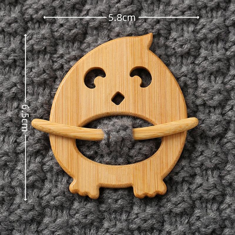 Brooch Pin with Woodenanimal Pattern