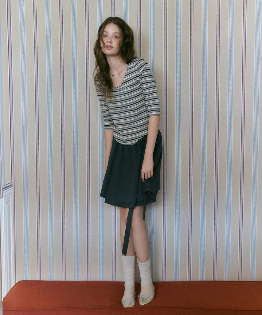 ROEM [Roem X Eunchae] Striped Scoop Neck T-Shirt Rmhwg26Yt3