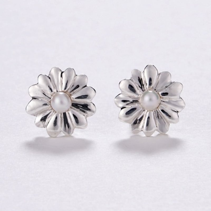 BELLOOGGI Daisy Pearl earring(S) Daisy Freshwater Pearl Earring