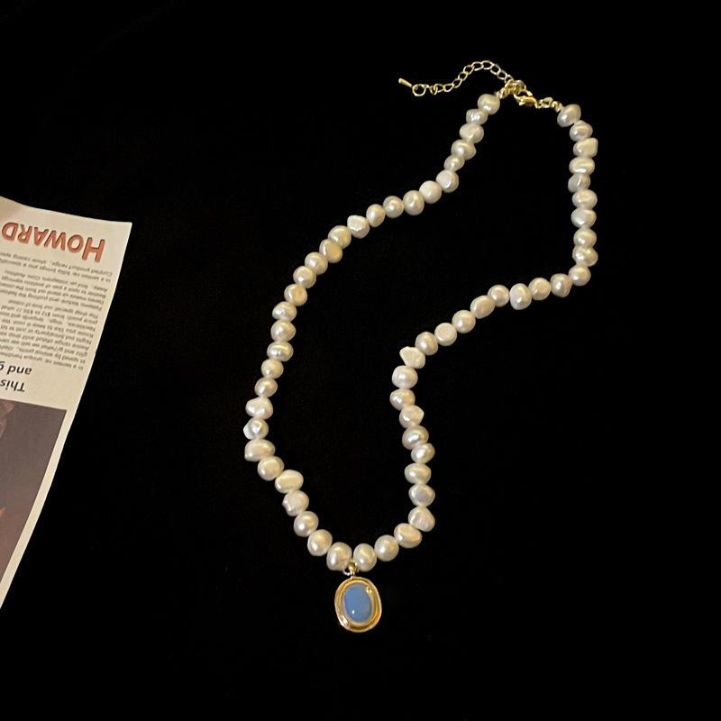 Court style retro gentle baroque freshwater pearl protein moonstone necklace short clavicle chain woman