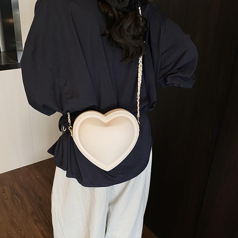Simple Color Solid Heart Shaped Women Casual Shoulder Chain Bag For Use Daily