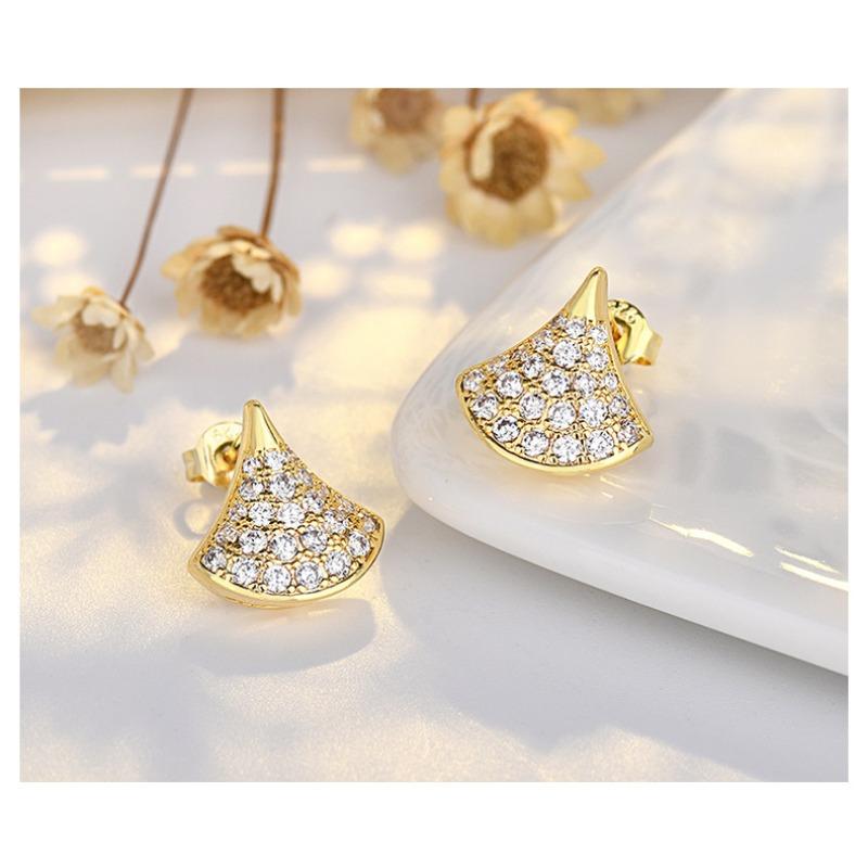 Full Diamond Small Skirt Fan Design Silver Needle Earrings For Women