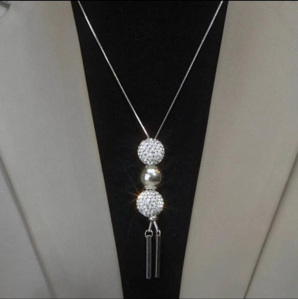 Fashion Crystal Studded Diamond Water Droplet Sweater Chain