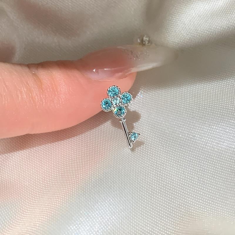 Silver needle zircon flower exquisite fashion pendant earrings fresh and sweet niche style earrings design sense niche earrings