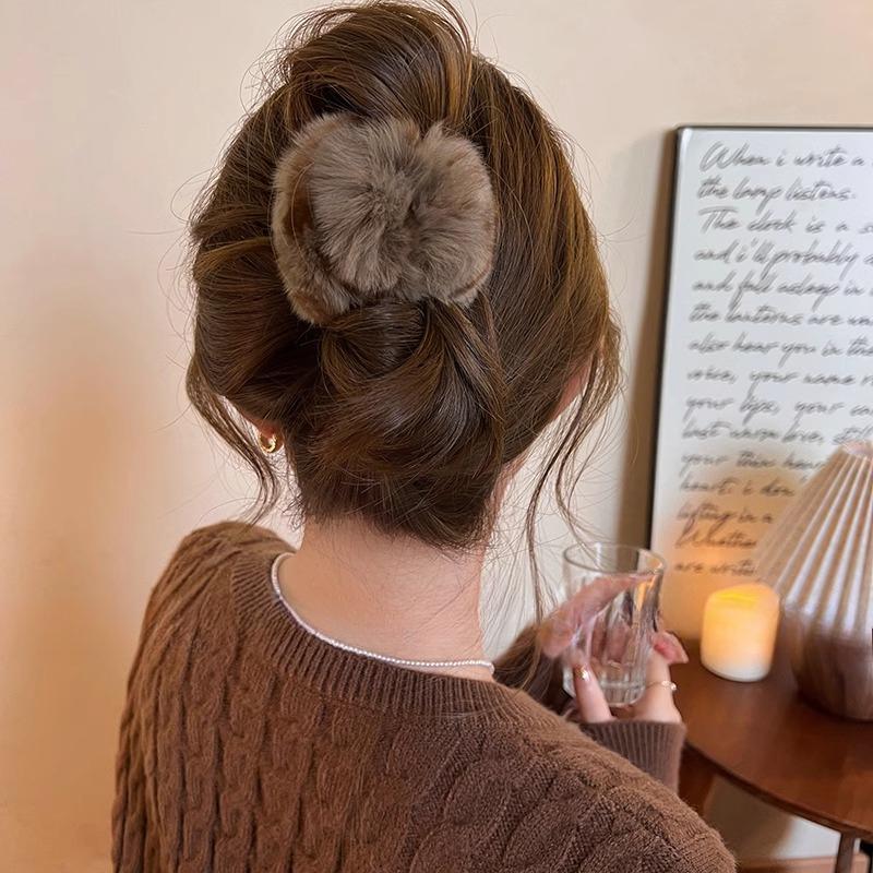 Cute Plush Grab Clip, New High-end Hairpin, High Ponytail On The Back of The Woman's Head, Shark Clip,  Hair Accessories