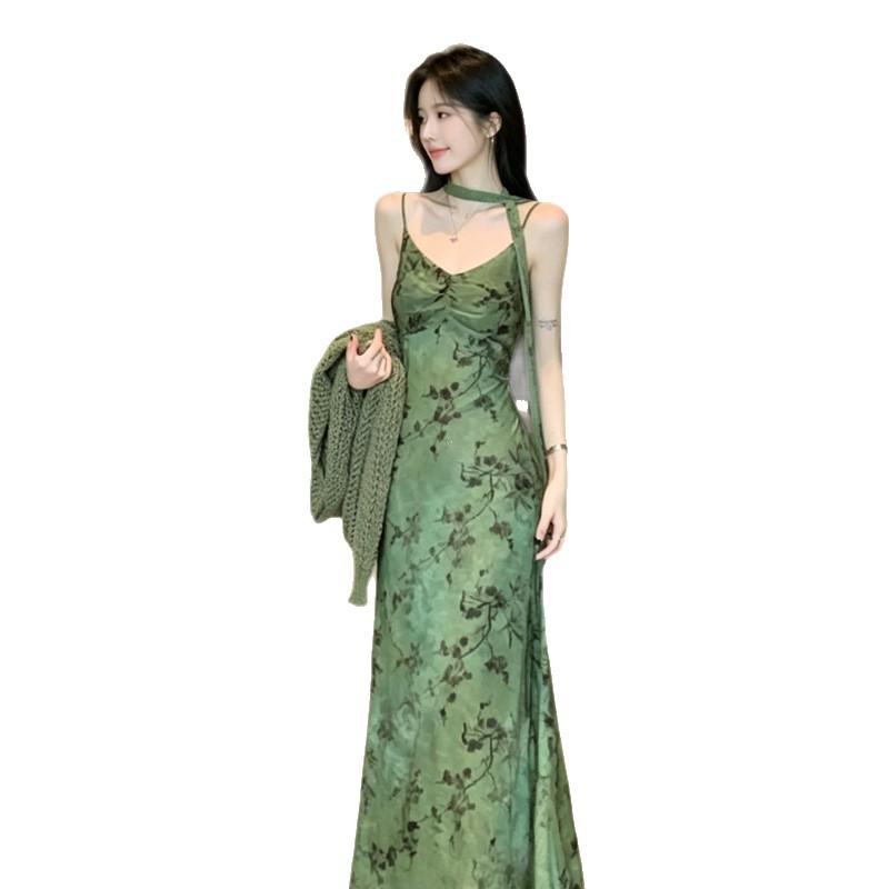 Französisches Retro-Kleid mit zartem Wind, grünes Blumenmuster, Latzkleid, einzigartiges und schönes Temperament, Taillen-Hüft-Rock, Sommer 2026