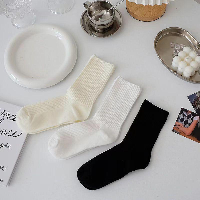 Unisex Mid-Tube Sports Socks - Black, White, Gray, Soft Cotton, Simple Design