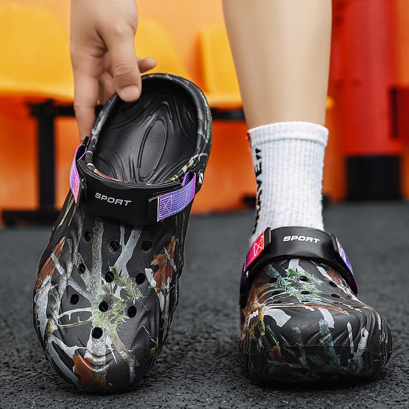 Plus Size 47 Summer Men Sandals Clogs Outdoor Garden Clogs Hole Shoes Male Casual Shoes Water Shoes Comfort Home Soft Slippers