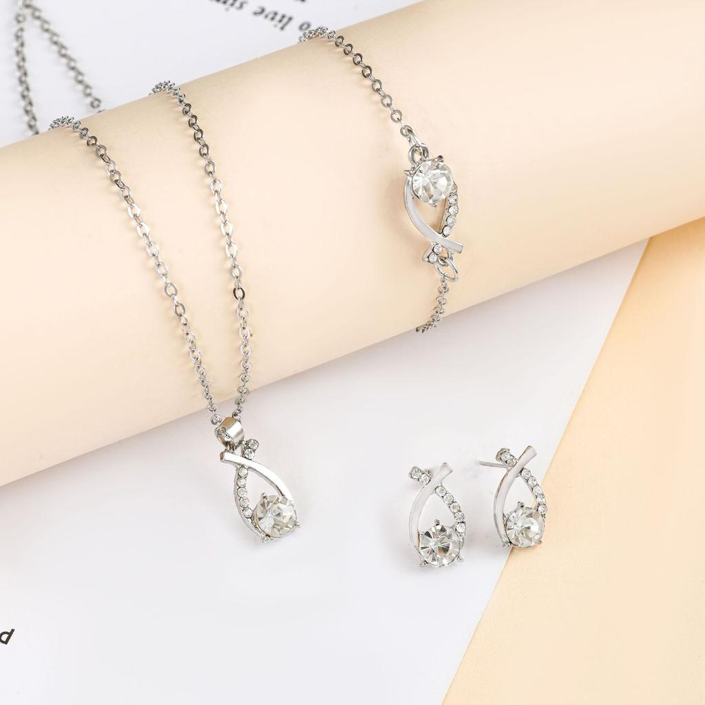 Ensemble Zircon pour Femmes 4 Pièces, Collier Bracelet Boucles d'Oreilles Mode Décontracté Diamant d'Eau pour Femmes, Adapté pour le Port Quotidien, Cadeau pour