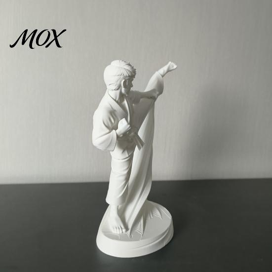 Desktop Ornament 3D Printed Karate Kick Man Statue, White Martial Arts Figurine Sculpture, Modern Home Decor Taekwondo Character Ornament, Minimalist