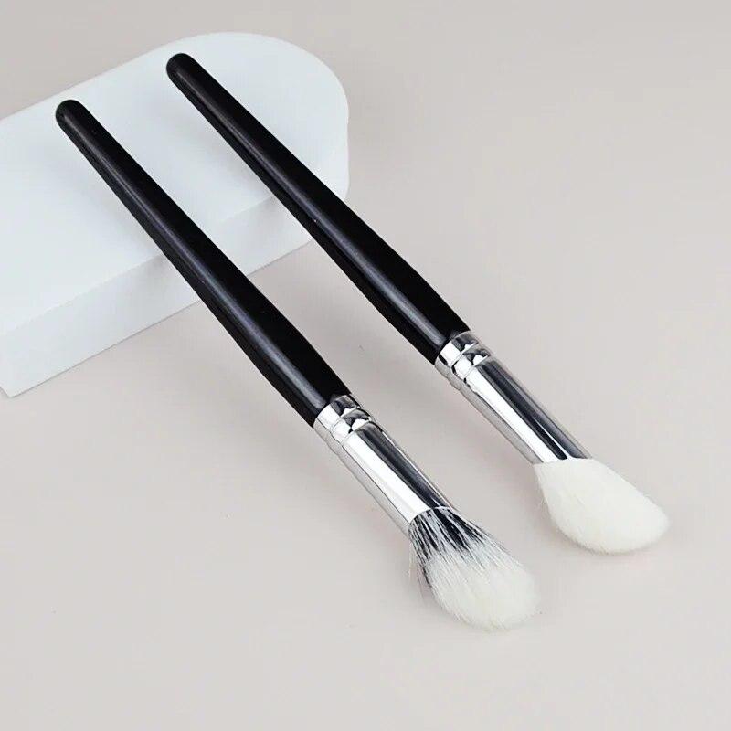 Slanted Cheek Blush Powder Highlight Makeup Brush Soft Goat Hair Cosmetic Tool Medium-sized Multi-purpose for Sculpting