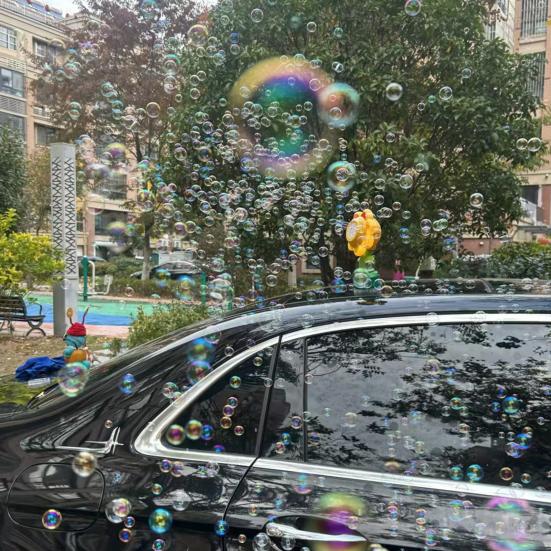 Slunečnicový bublifuk s dálkovým ovládáním Barevné osvětlení Snadná instalace Zábavný houpavý taneční bublifuk Automatický bublifuk