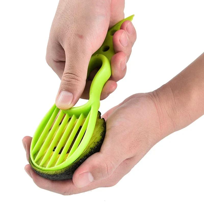 3 In 1 Avocado-Schneider Shea-Entkerner Butterfrucht-Schäler Schneider Fruchtfleisch-Separator Kunststoffmesser Küchengemüsewerkzeuge