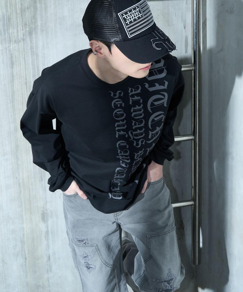 Pichibeullaeg Vertical Logo Long Sleeve Tee (Black)