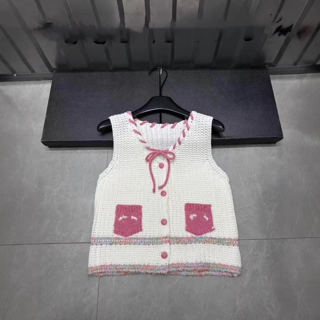 European-Style Colorful Logo V-Neck Knitted Cardigan Vest - High-Quality, Single-Breasted with Pocket Drawstring, New Early Spring Arrival.