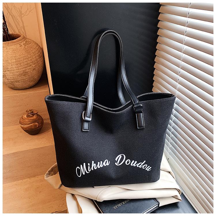 

Simple large-capacity tote bag, classic alphabet women s bag new fashion shoulder bag чёрный