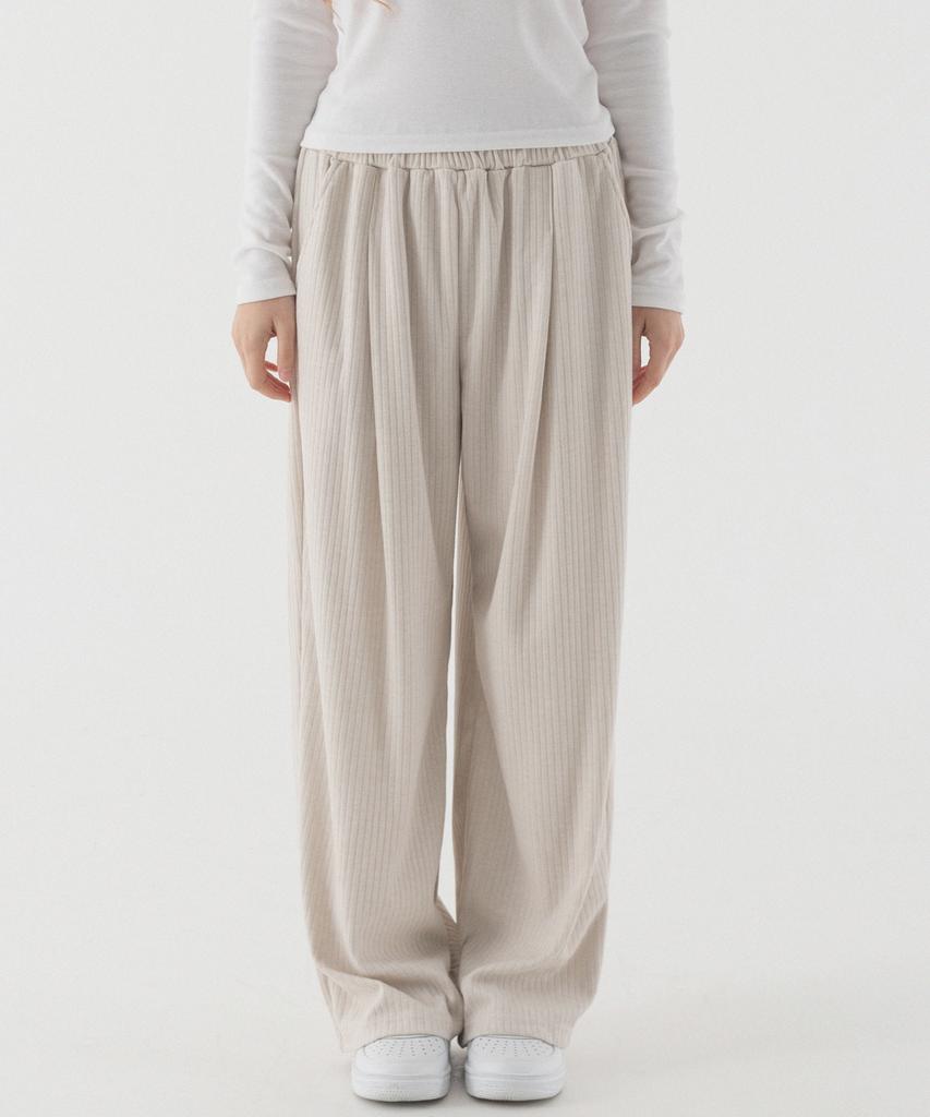 PIANER One-Pleat Wide Ribbed Knit Pants (Light Beige)