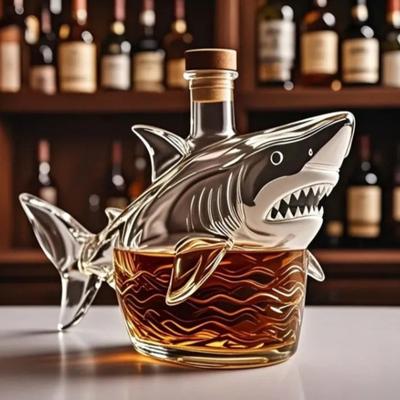 Whiskyflaschen-Karaffe, 3D-geschnitztes Hai-Design, dekorative Schnapsflasche, Wein- und Bierbehälter, Dekoration für die Home-Bar