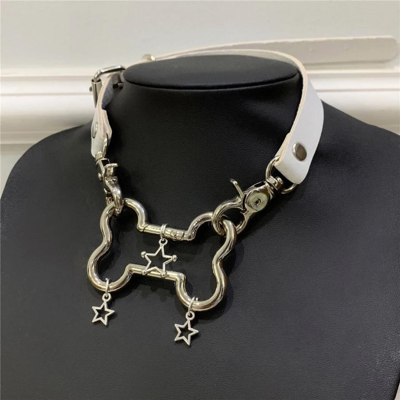 

Punk Five-pointed Chokers Necklace Trendy Rivet Metal Star Chains for Women Retro Rock Hip Hop Charm Gothic Party Jewelry Gift