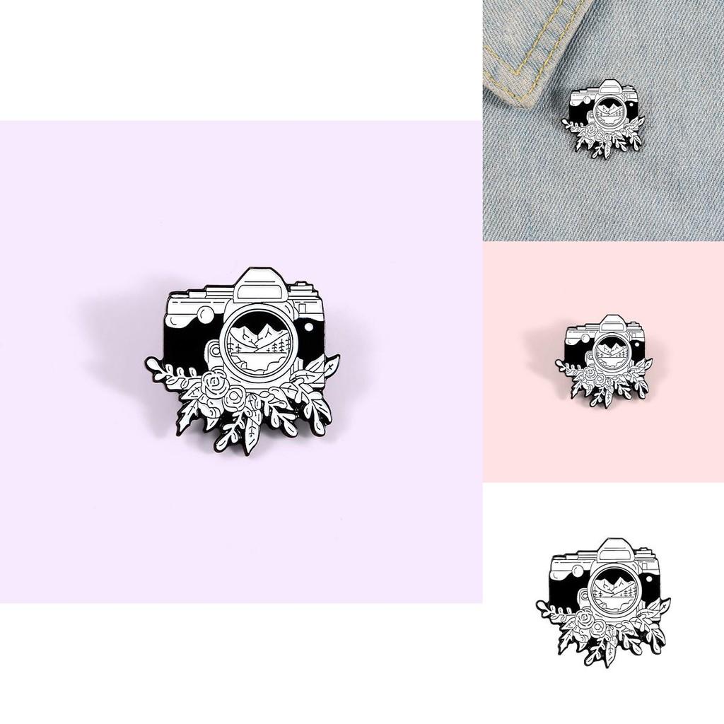 Retro Distinctive Black And White Camera Brooch Beautifully Crafted Alloy Pin For Apparel Stylish
