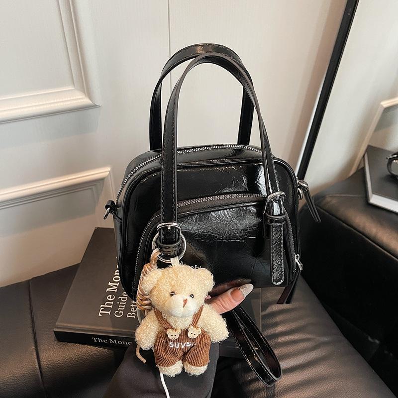 Retro beautiful bag summer women 2025 new trend portable bowling bag casual messenger shell bag