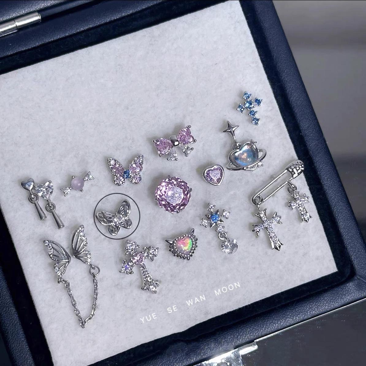 

Versatile Titanium Steel Ear Cartilage Studs: Korean & Japanese Style