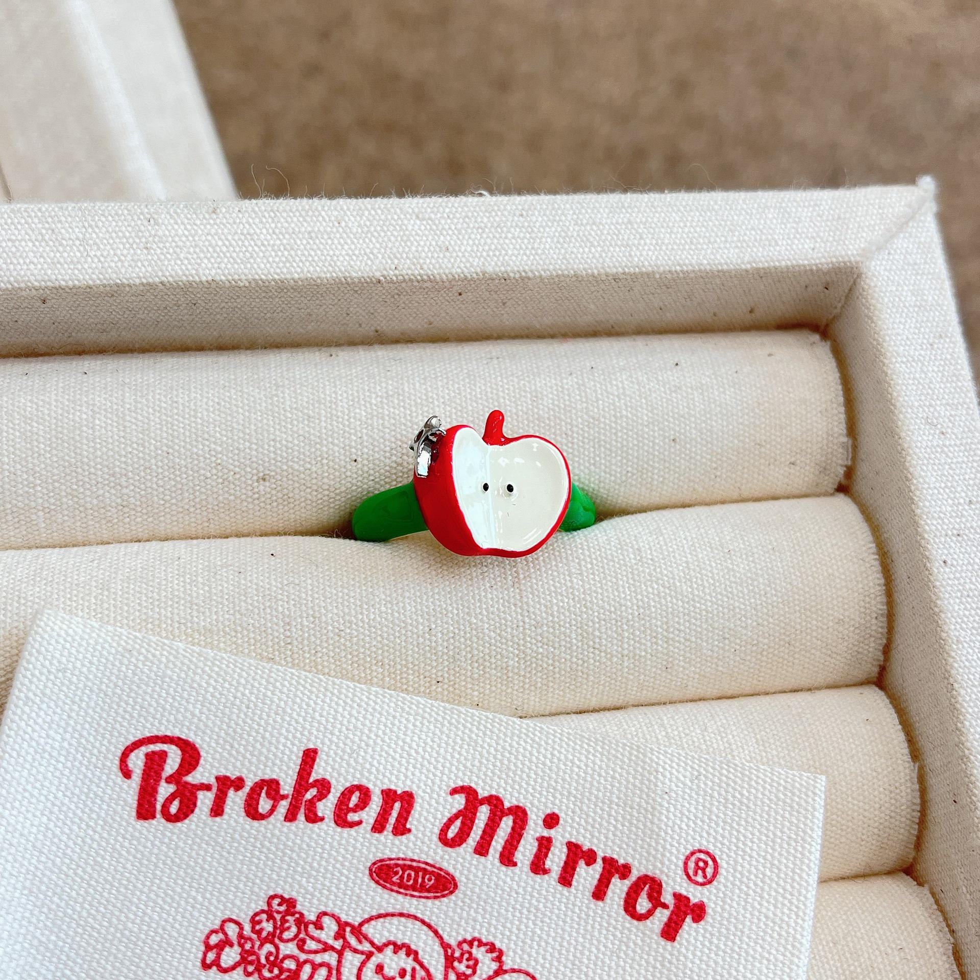 

Кольцо «Игристое свежее яблоко»: Милый, уникальный дизайн с красными и зелеными яблоками — идеально для девушки RR645 Half Apple Four-Pointed Star Green Ring зелёный