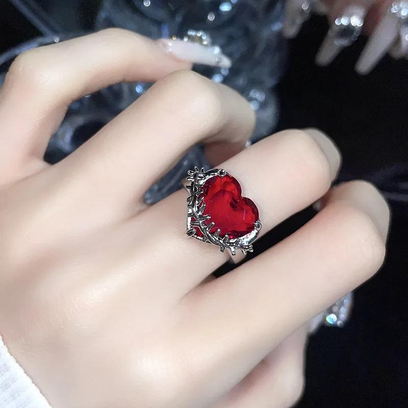Vintage Goth Irregular Red Crystal Heart Ring for Women Charm Hollow Zircon Liquid Open Adjustable Ring Punk Party Jewelry Gift