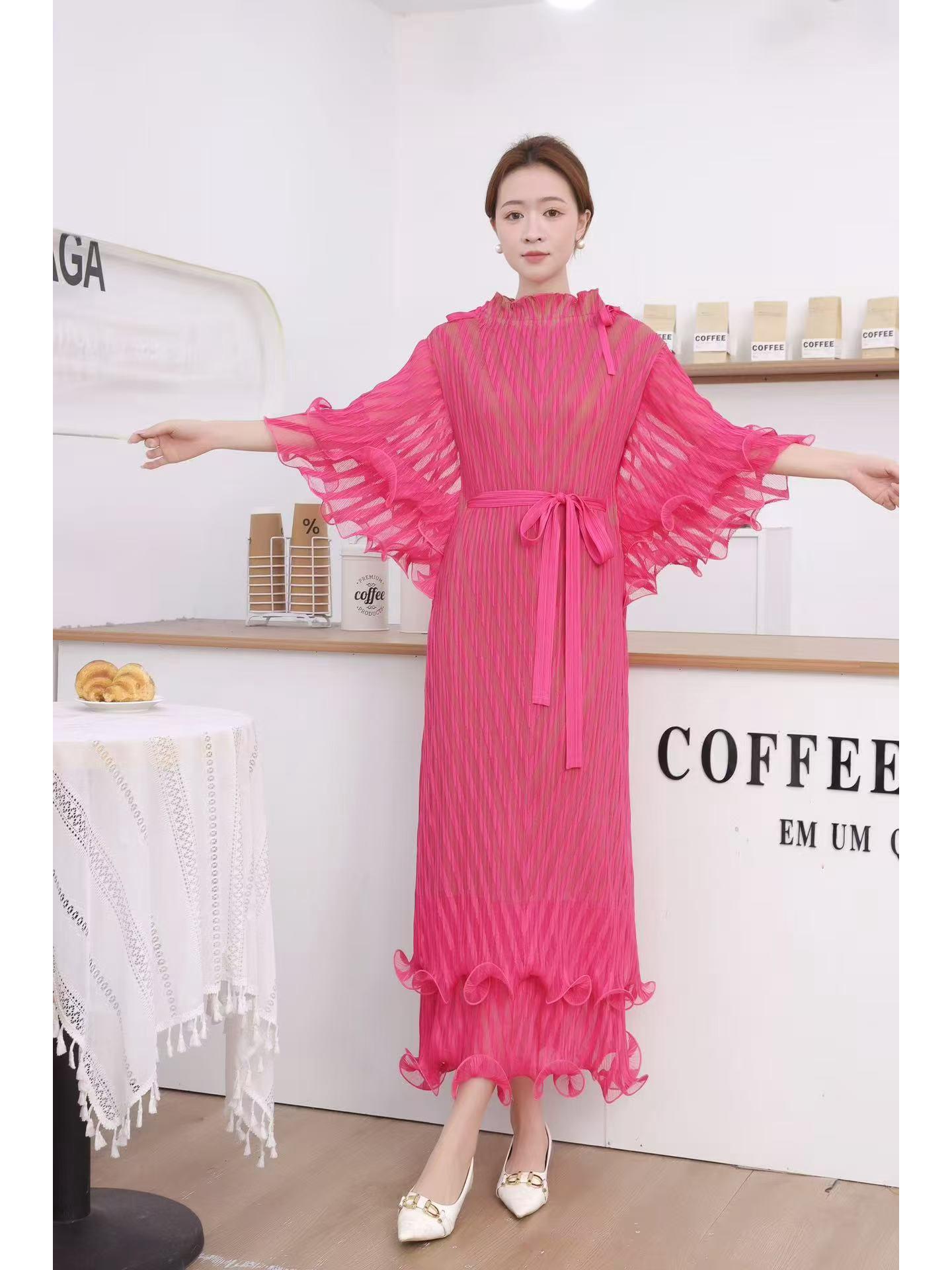 

New Style Elegant Plus Size Ruffled Sheer Pleated Dress for Women One Size (40-100kg)