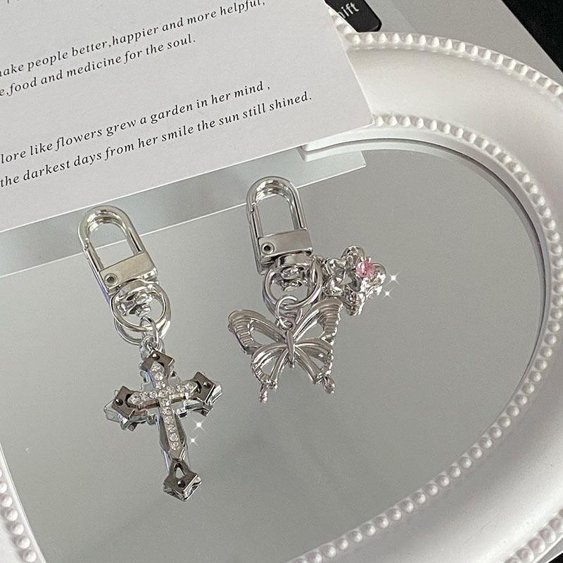 Personality Cool Crowe Heart Cross Key Chain Creative Revolving Smiley Face Bag Pendant For Lovers Gift