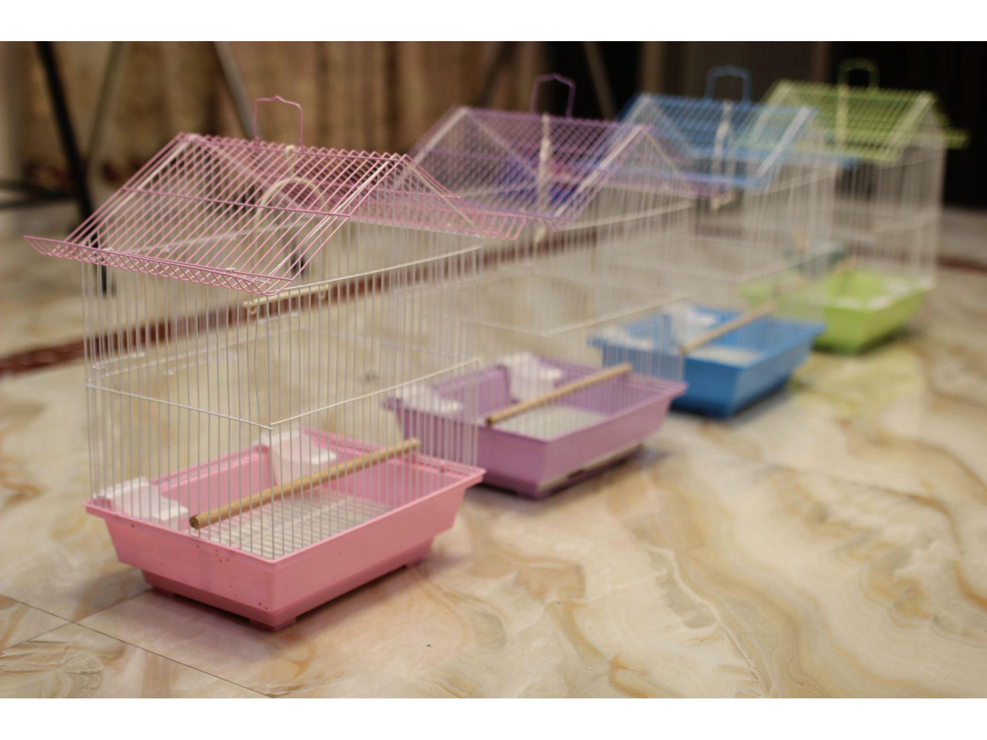 

Клетка для птиц ориентальных пород: Гнездо и проволочная клетка для корелл и волнистых попугаев Random color