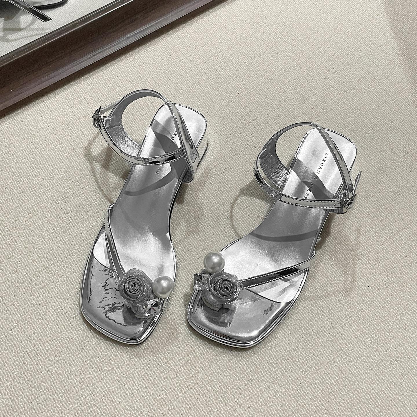 

Popular white retro thick heel cover toe sandals women s 2025 new summer wear with skirt non-slip French sandals 40 серебряный