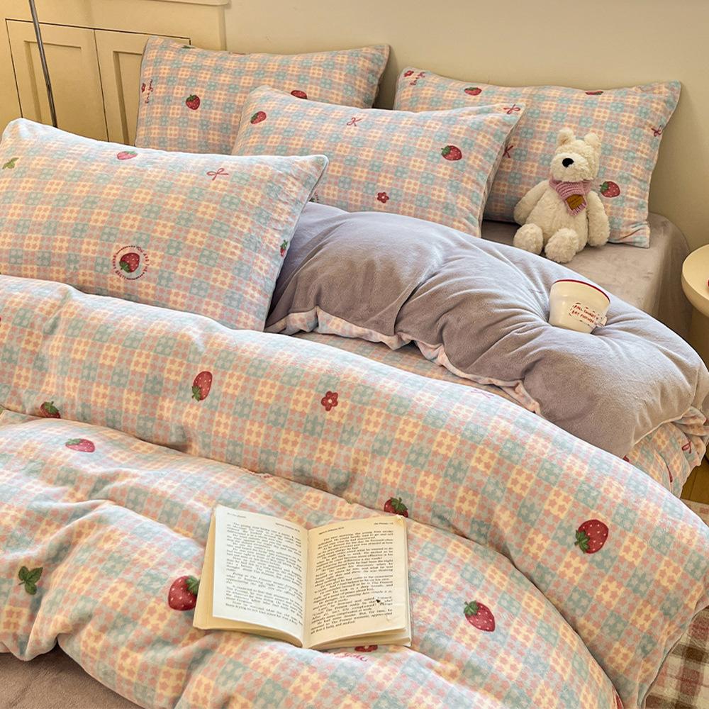 Thickened Milk Fleece Four-Piece Set, Coral Fleece Bed Sheet Quilt Cover, Fleece Three-Piece Set, Bedding.