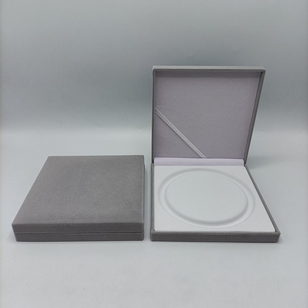 

Elegant Right Angle Pearl Necklace Box with High-Grade Leather-Wrapped Paper Packaging for Jewelry and Mom s Chain Gifts