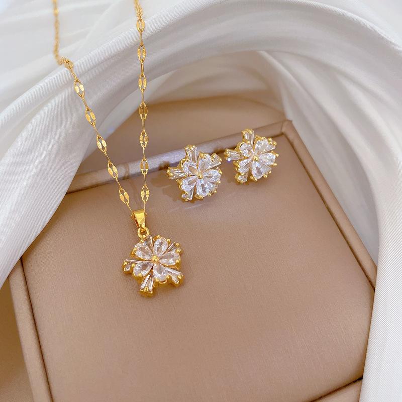 Double-Layer Flower Necklace, Earrings Set, Light Luxury Slightly Inlaid With Personalized Temperament, Banquet Earrings And Accessories Combination