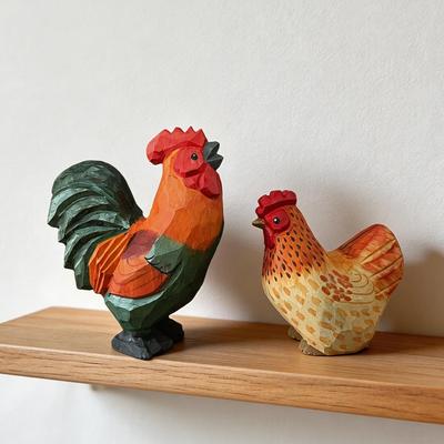 Handgeschnitzte Holzfigur Hahn und Henne Bauernhoftier Hühnerpaar Statue Rustikales Hausregal Bauernhaus Dekorationsartikel Geschenk