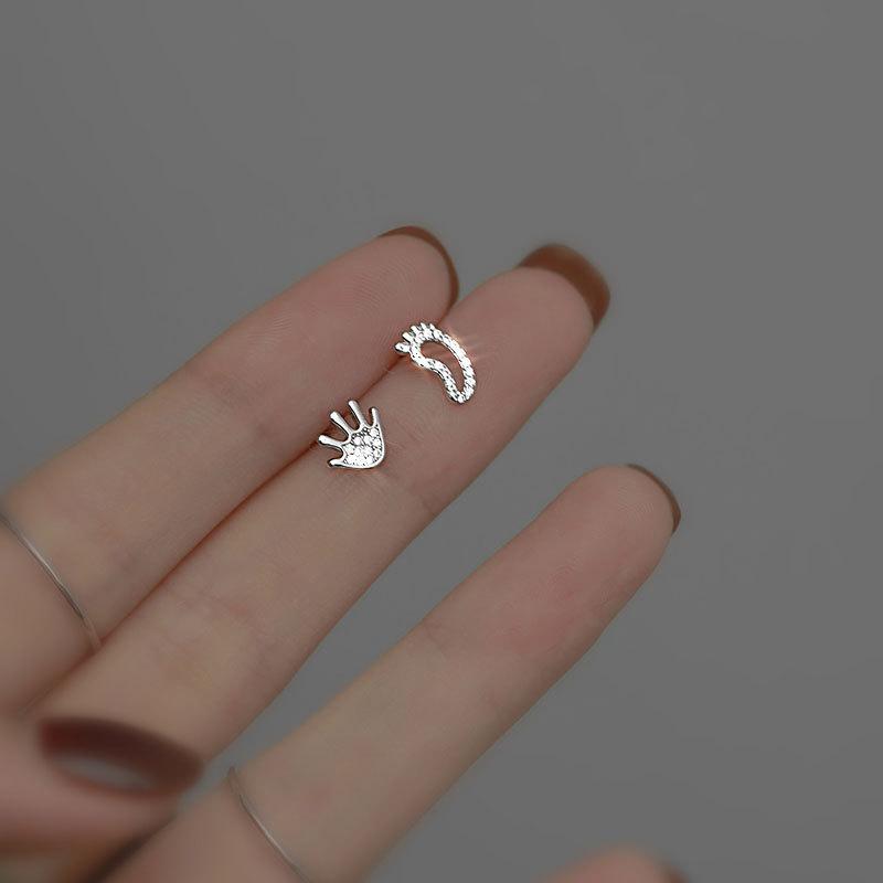 Small Hands and Feet Asymmetrical Summer Light Luxury High-end Korean Style Temperament Earrings