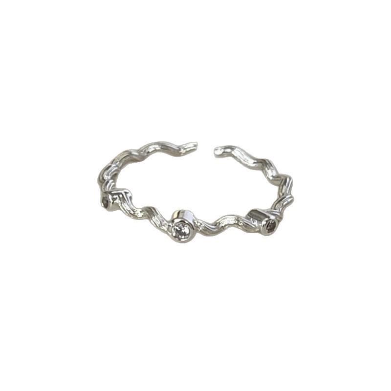Vielseitiger Geometrischer Wellenring: Verstellbarer Wassertropfen Stapelbar für Trendigen Damen-Zeigefinger.