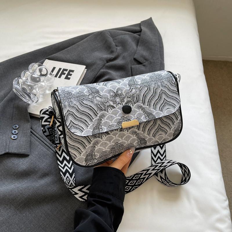 Stylish 2024 Summer New Mini Square Bag For Women Elegant Pu Shoulder Handbag